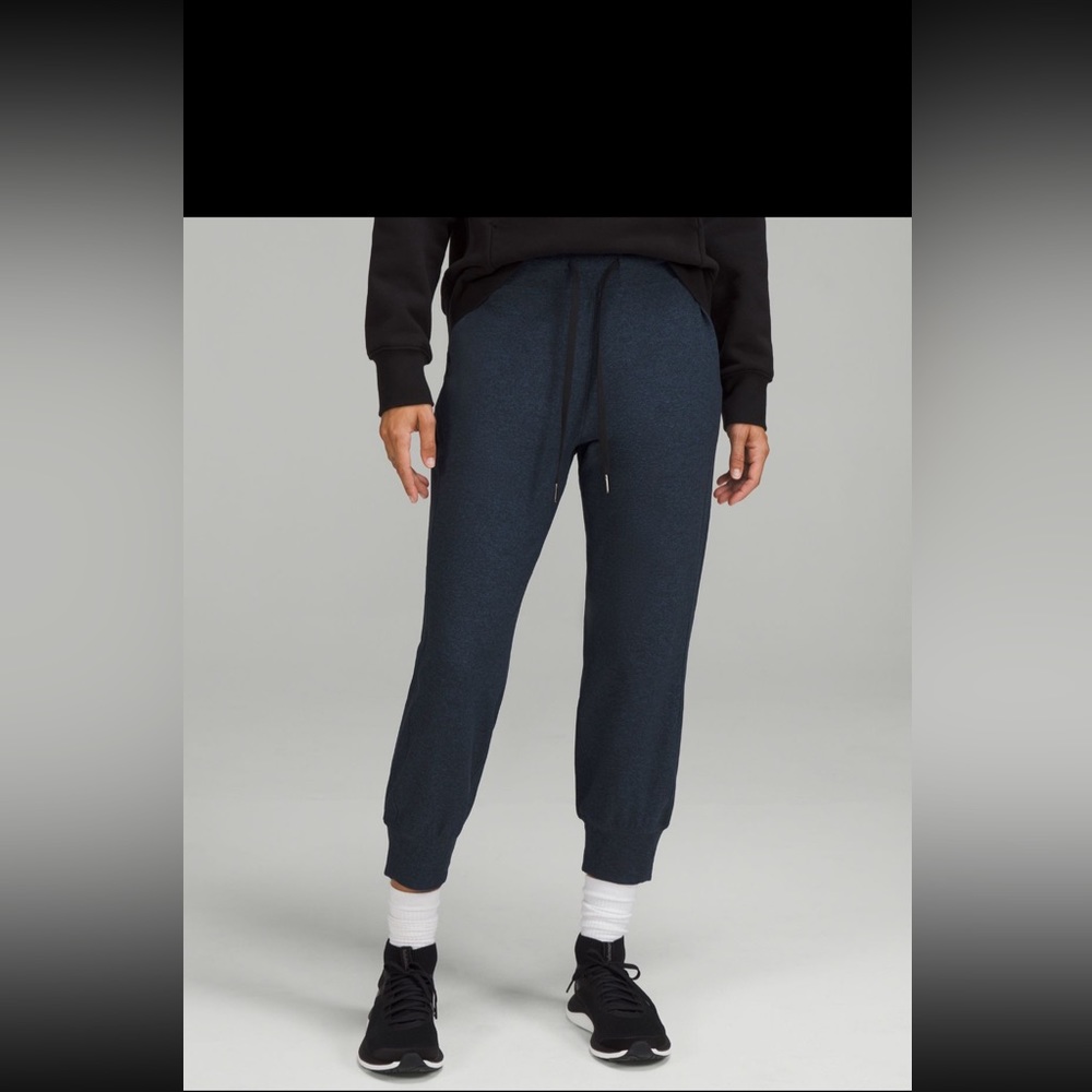 Lululemon Ready to Rulu Jogger Crop